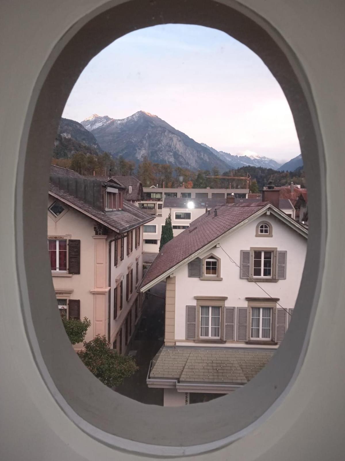 Meiringen Holiday Exterior photo
